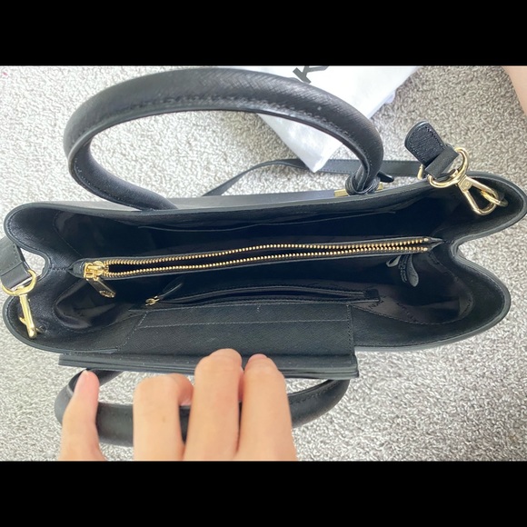 DKNY Saffiano City Zip Tote bag Blace - Picture 2 of 10